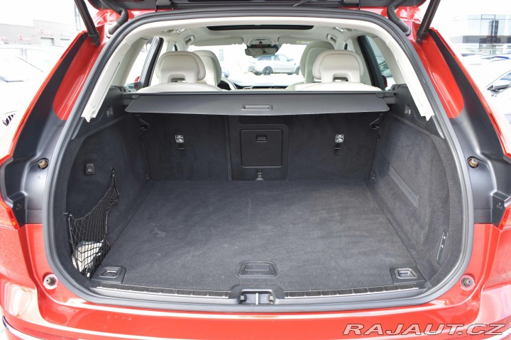 Volvo XC60 INSCRIPTION*REZERVACE* 2017