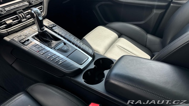 Porsche Macan S 2020