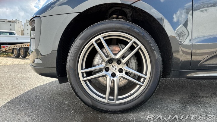 Porsche Macan S 2020