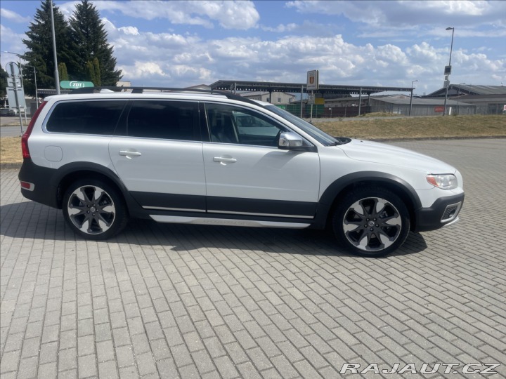 Volvo XC70 2,4 D4 CROSSCOUNTRY AWD G 2013