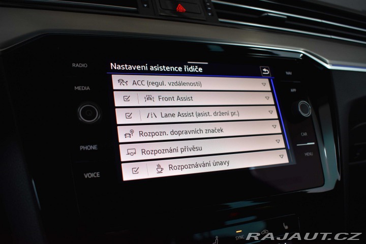 Volkswagen Passat 2.0 TDI *REZERVACE* 2021