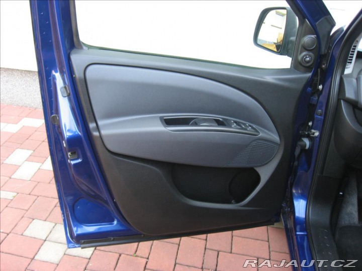 Fiat Dobló 1,6 MJT 105PS Emotion Pa 2012