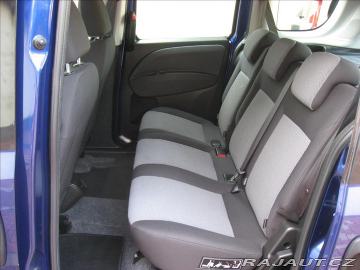 Fiat Dobló 1,6 MJT 105PS Emotion Pa 2012