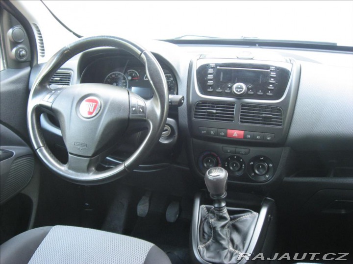 Fiat Dobló 1,6 MJT 105PS Emotion Pa 2012