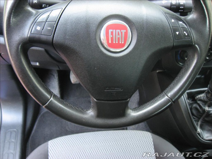 Fiat Dobló 1,6 MJT 105PS Emotion Pa 2012