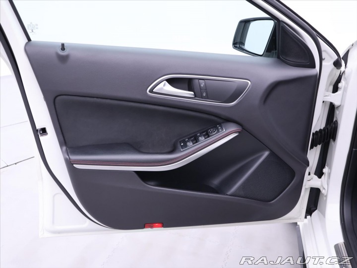 Mercedes-Benz A 2,0 45 AMG Turbo 265KW Au 2015