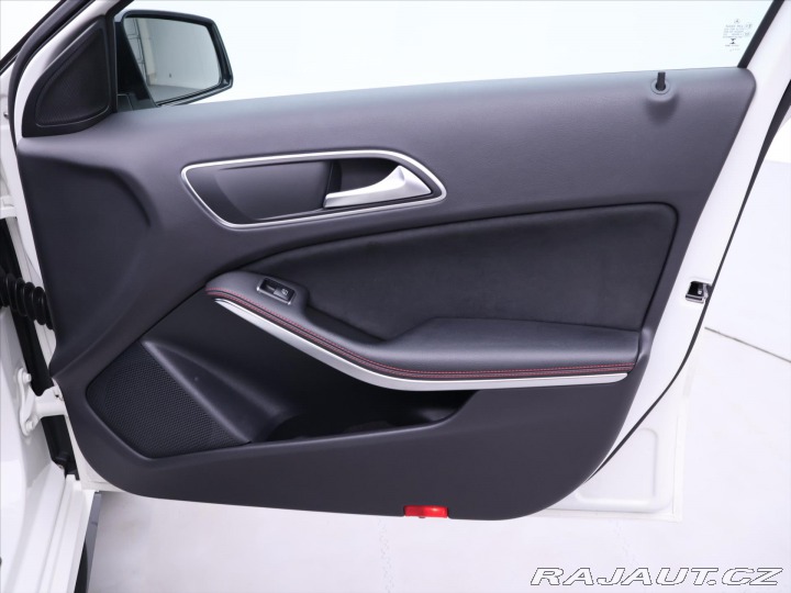 Mercedes-Benz A 2,0 45 AMG Turbo 265KW Au 2015