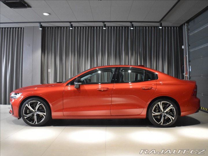 Volvo S60 2,0 B5 AWD ULT Panorama,B 2024