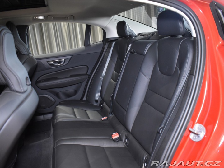 Volvo S60 2,0 B5 AWD ULT Panorama,B 2024