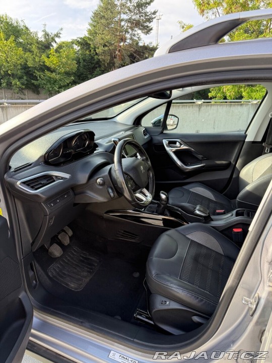 Peugeot 2008 1,2 PureTech 81 kW, man 2016