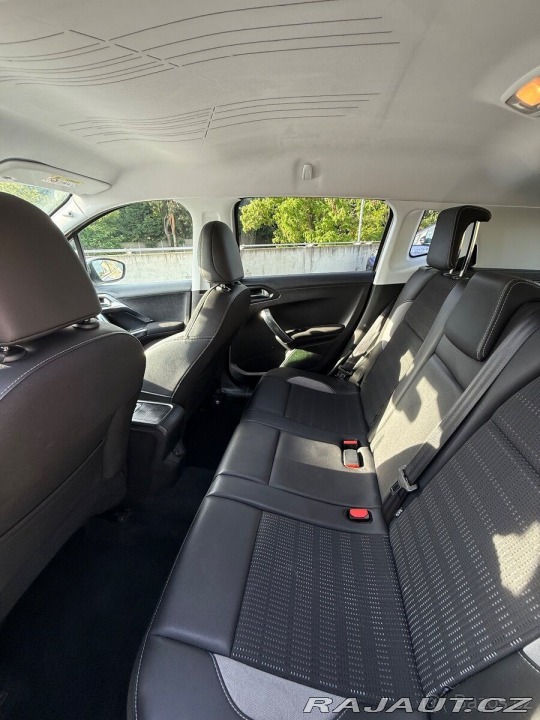 Peugeot 2008 1,2 PureTech 81 kW, man 2016