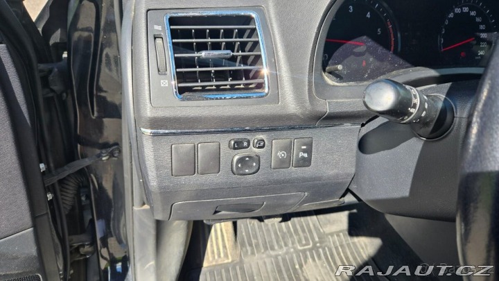 Toyota Avensis 2,0 TDI nafta 2013