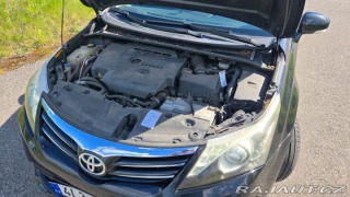 Toyota Avensis 2,0 TDI nafta 2013