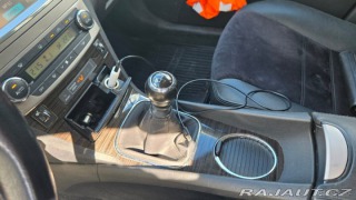 Toyota Avensis 2,0 TDI nafta 2013