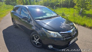 Toyota Avensis 2,0 TDI nafta 2013