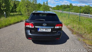 Toyota Avensis 2,0 TDI nafta 2013