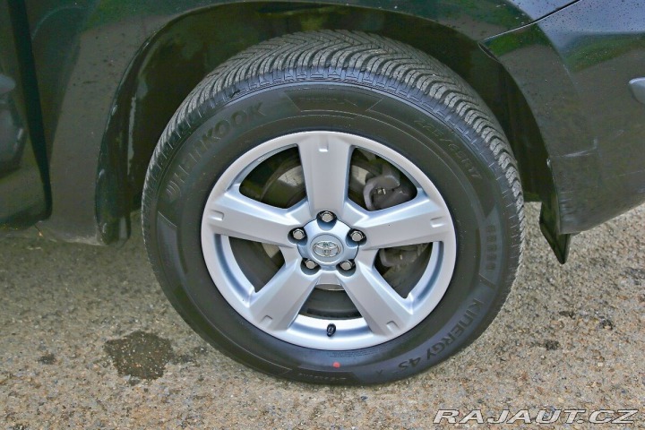 Toyota RAV4 2,0 2007