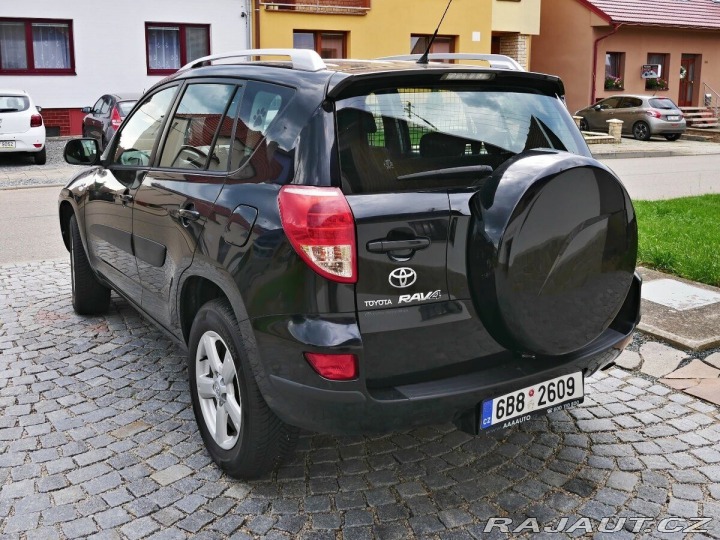 Toyota RAV4 2,0 2007