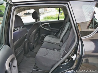 Toyota RAV4 2,0 2007