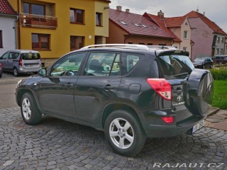 Toyota RAV4 2,0 2007