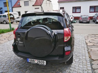 Toyota RAV4 2,0 2007