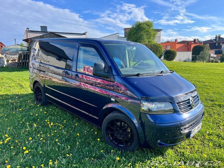Volkswagen Multivan 2,5 tdi multivan 1800