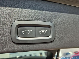 Volvo XC40 2,0 B3 FWD AUTOMAT 2023
