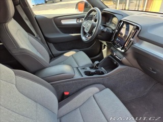 Volvo XC40 2,0 B3 FWD AUTOMAT 2023