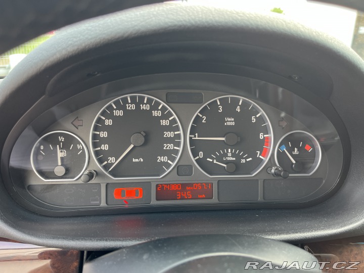BMW 3 e46 330i CZ 2001