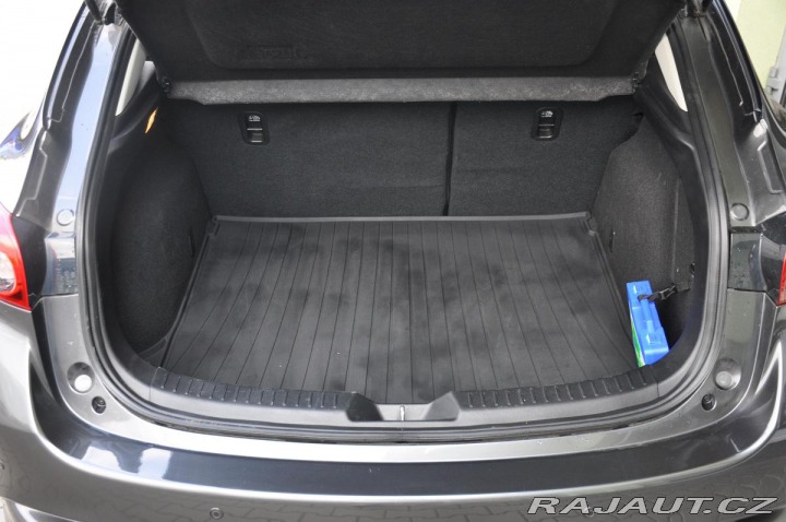 Mazda 3 2.0SKYACTIV-G TAKUMI REZE 2017