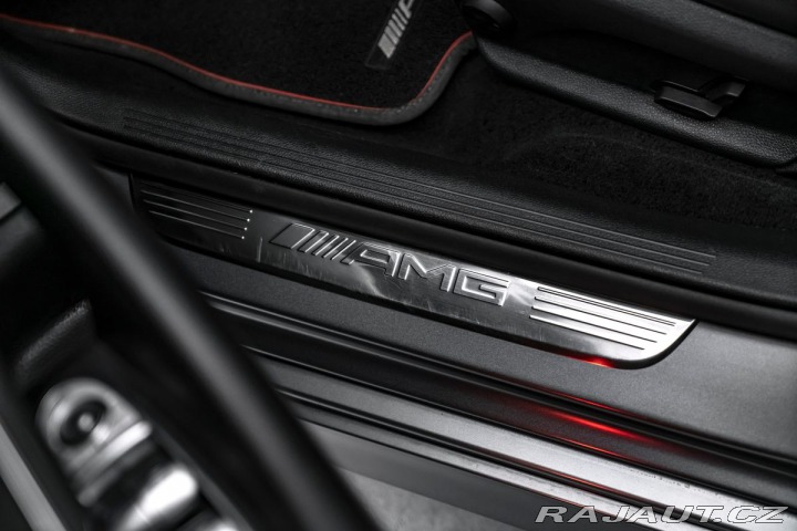 Mercedes-Benz E Burmester, AMG výfuk 2019
