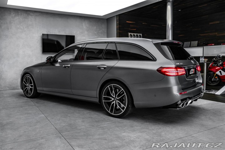 Mercedes-Benz E Burmester, AMG výfuk 2019
