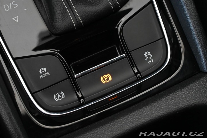 Škoda Karoq 1,5 TSi 110kW DSG *SportL 2020