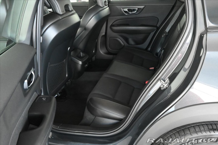 Volvo V60 2,0 D4 AWD 140kW AT CROSS 2019