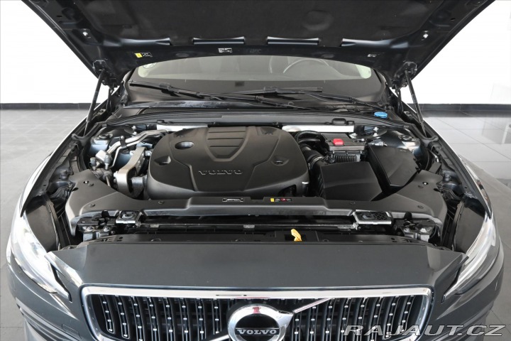 Volvo V60 2,0 D4 AWD 140kW AT CROSS 2019