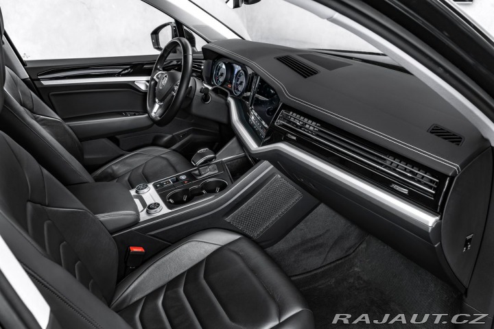 Volkswagen Touareg Vzduch, tažné, kůže, 20 2019