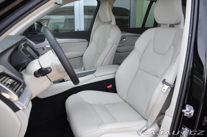 Volvo XC90 B5 AWD MOMENTUM PRO ČR 7. 2019