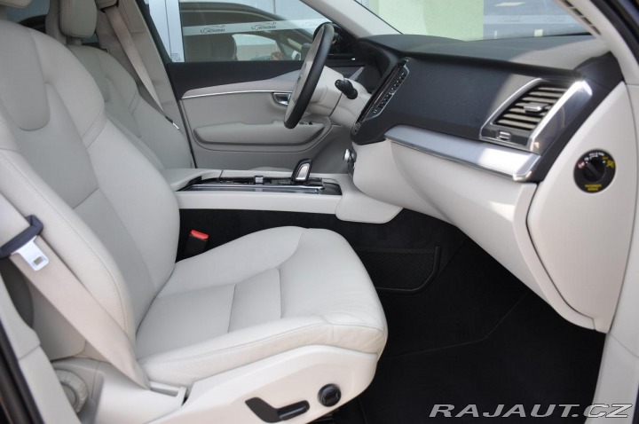 Volvo XC90 B5 AWD MOMENTUM PRO ČR 7. 2019