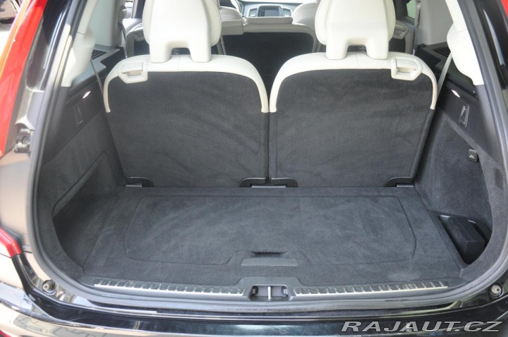 Volvo XC90 B5 AWD MOMENTUM PRO ČR 7. 2019