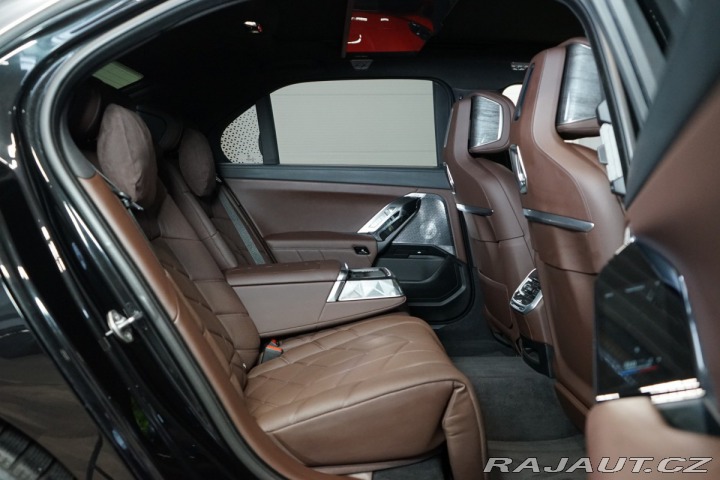 BMW 7 750e*xDRIVE*B&W*THEAT 2023