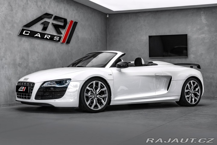 Audi R8 Akrapovič 2011