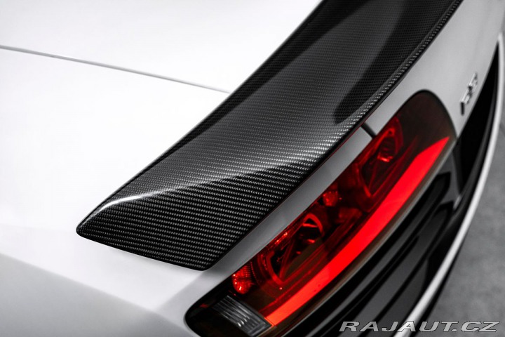 Audi R8 Akrapovič 2011