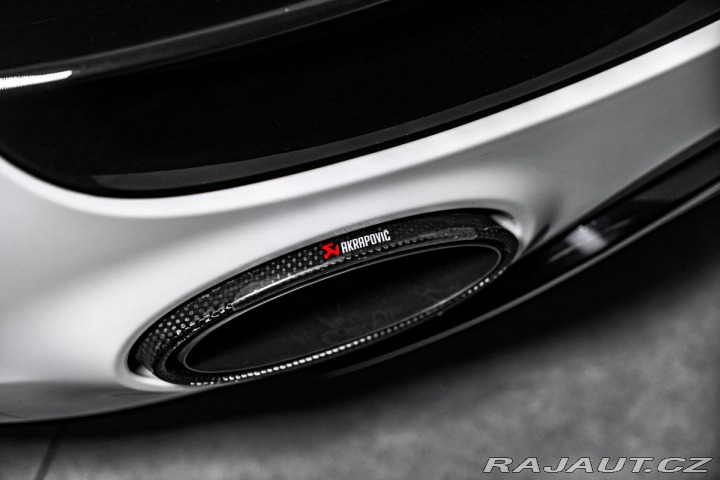 Audi R8 Akrapovič 2011