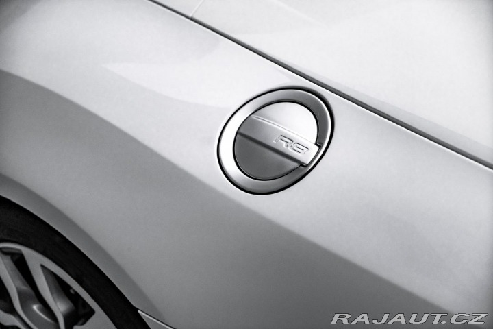 Audi R8 Akrapovič 2011