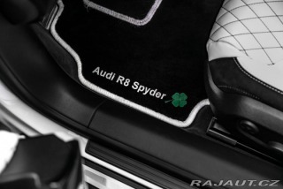 Audi R8 Akrapovič 2011