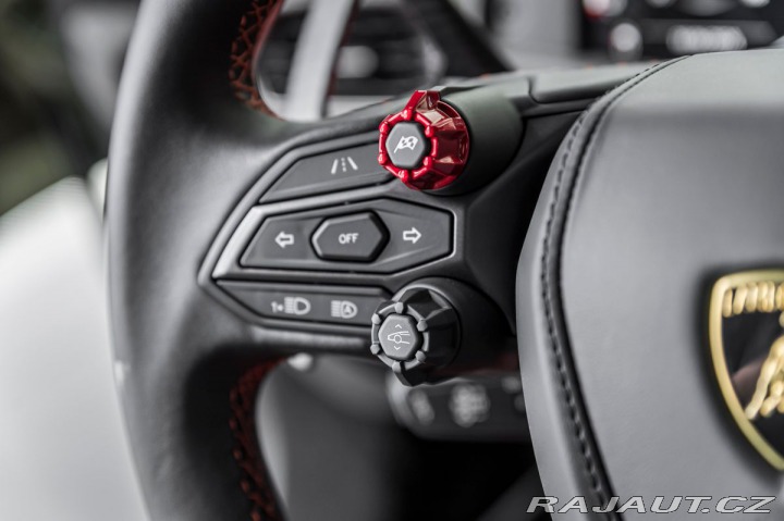 Lamborghini Ostatní modely Revuelto 2024