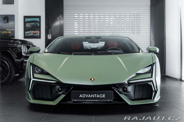 Lamborghini Ostatní modely Revuelto 2024