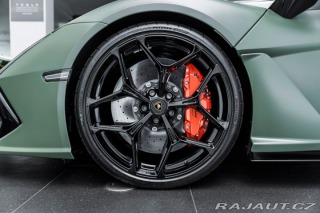Lamborghini Ostatní modely Revuelto 2024