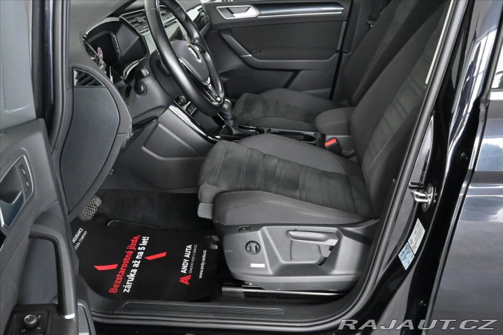 Volkswagen Touran 2,0 TDi 110kW DSG *Highli 2021
