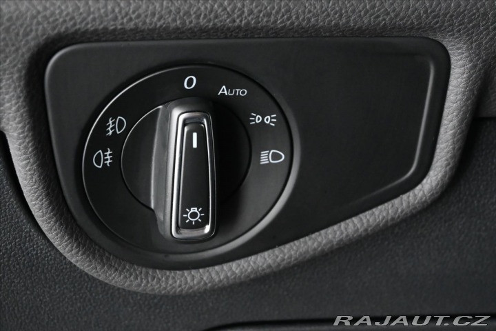Volkswagen Touran 2,0 TDi 110kW DSG *Highli 2021